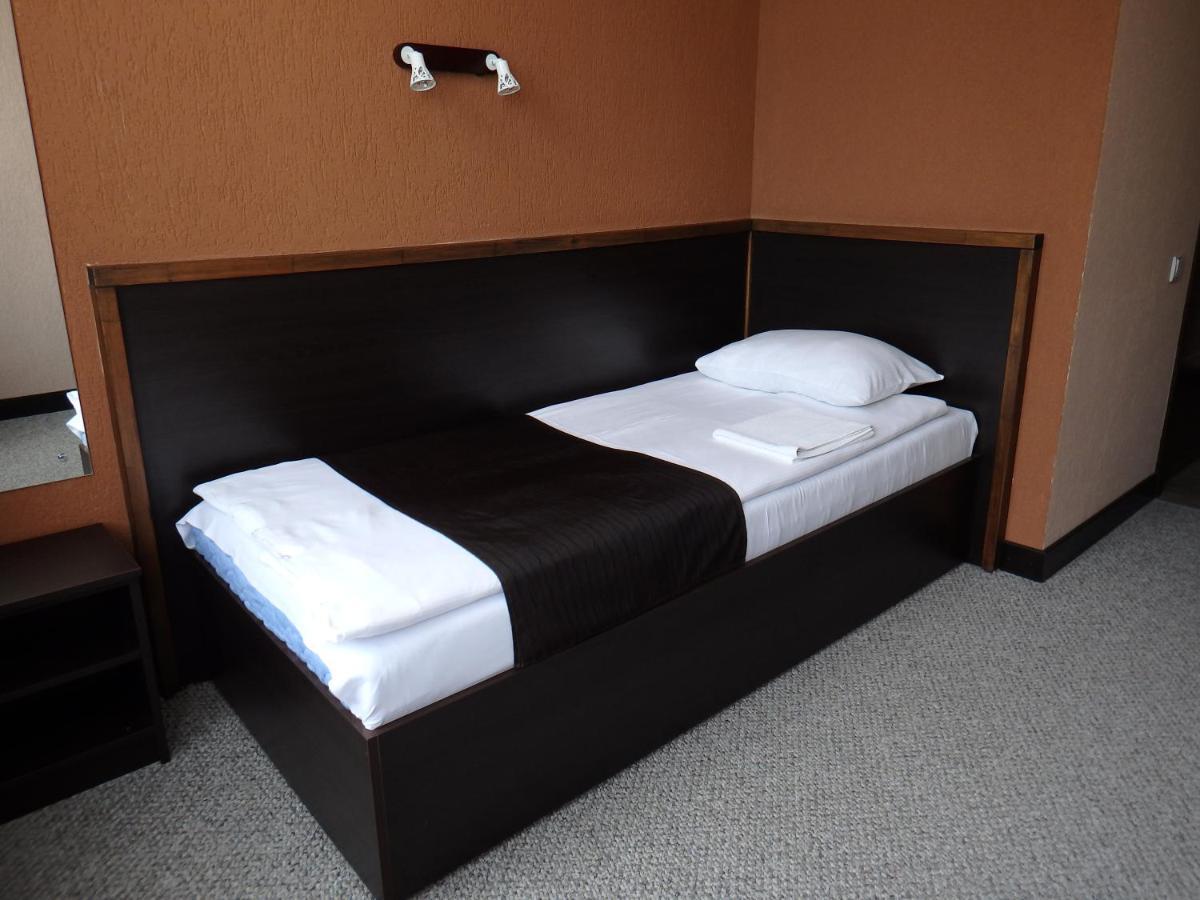 Hotel Sveciu Namai- Kazlu Ruda Habitación foto